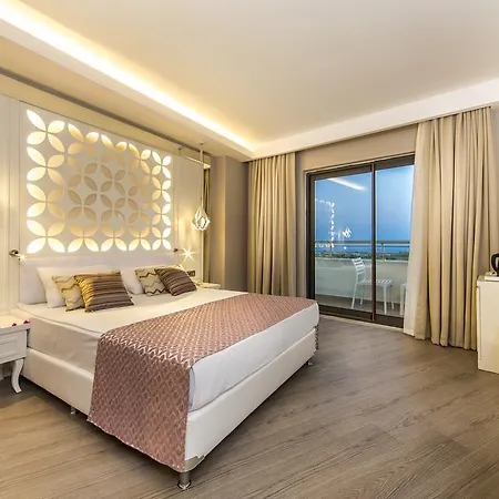 Diamond Premium & - Ultra فندق