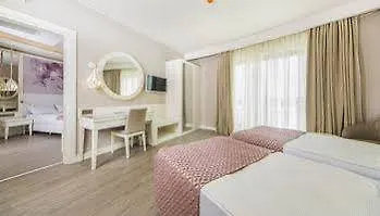 Diamond Premium & - Ultra Hotel